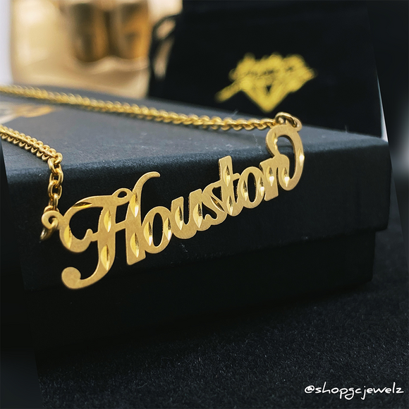 Houston Diamond-Cut Name Pendant